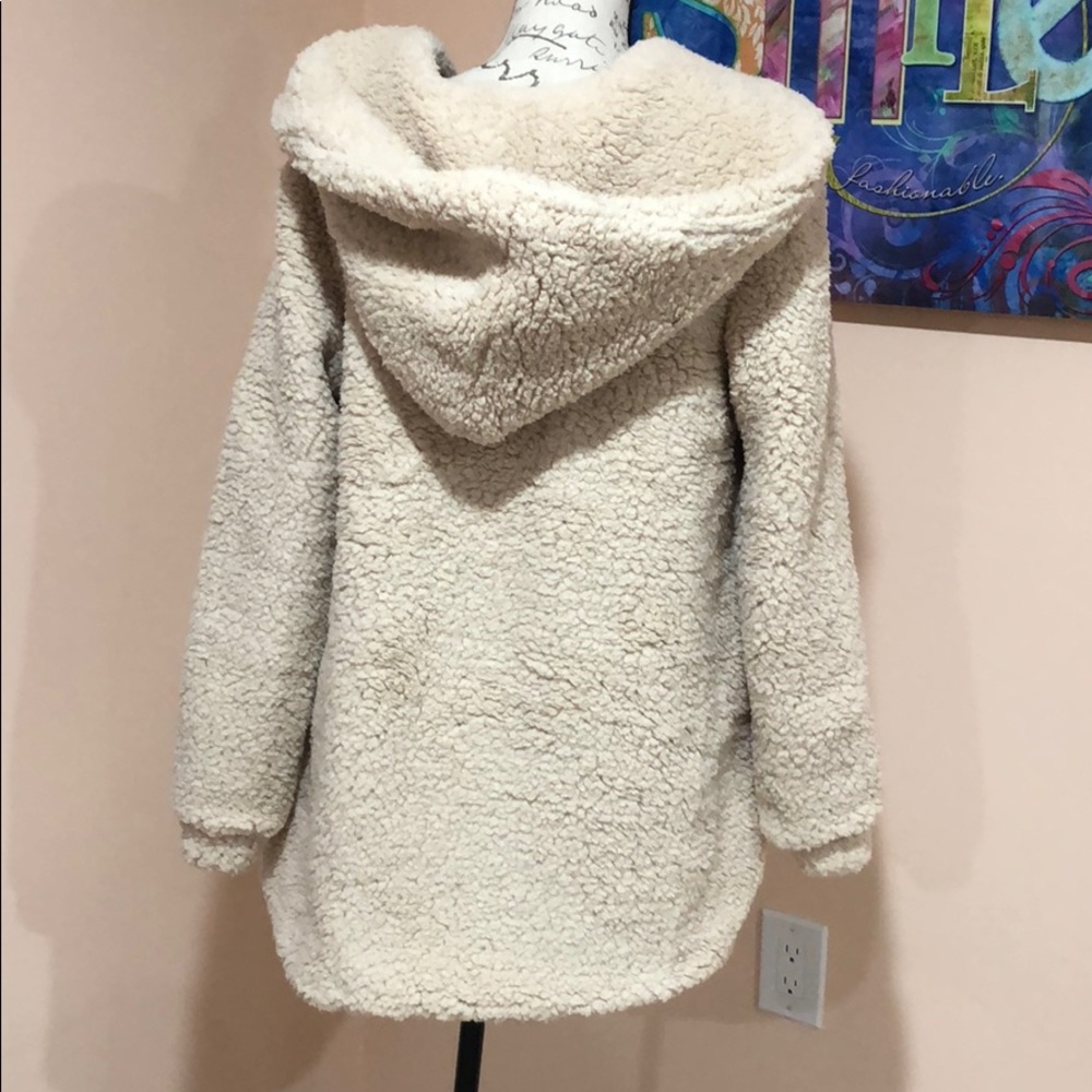 OATMEAL OVERSIZED SOFT FAUX FUR - HOODIE JACKET - Picture 5 of 6